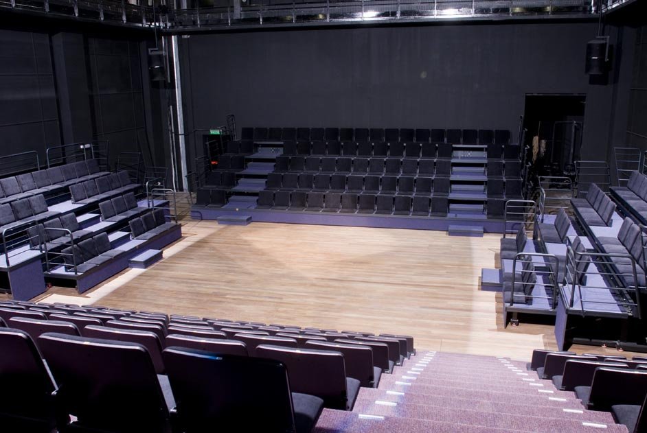 Planos del escenario y aforos de la Sala Zavala Muniz