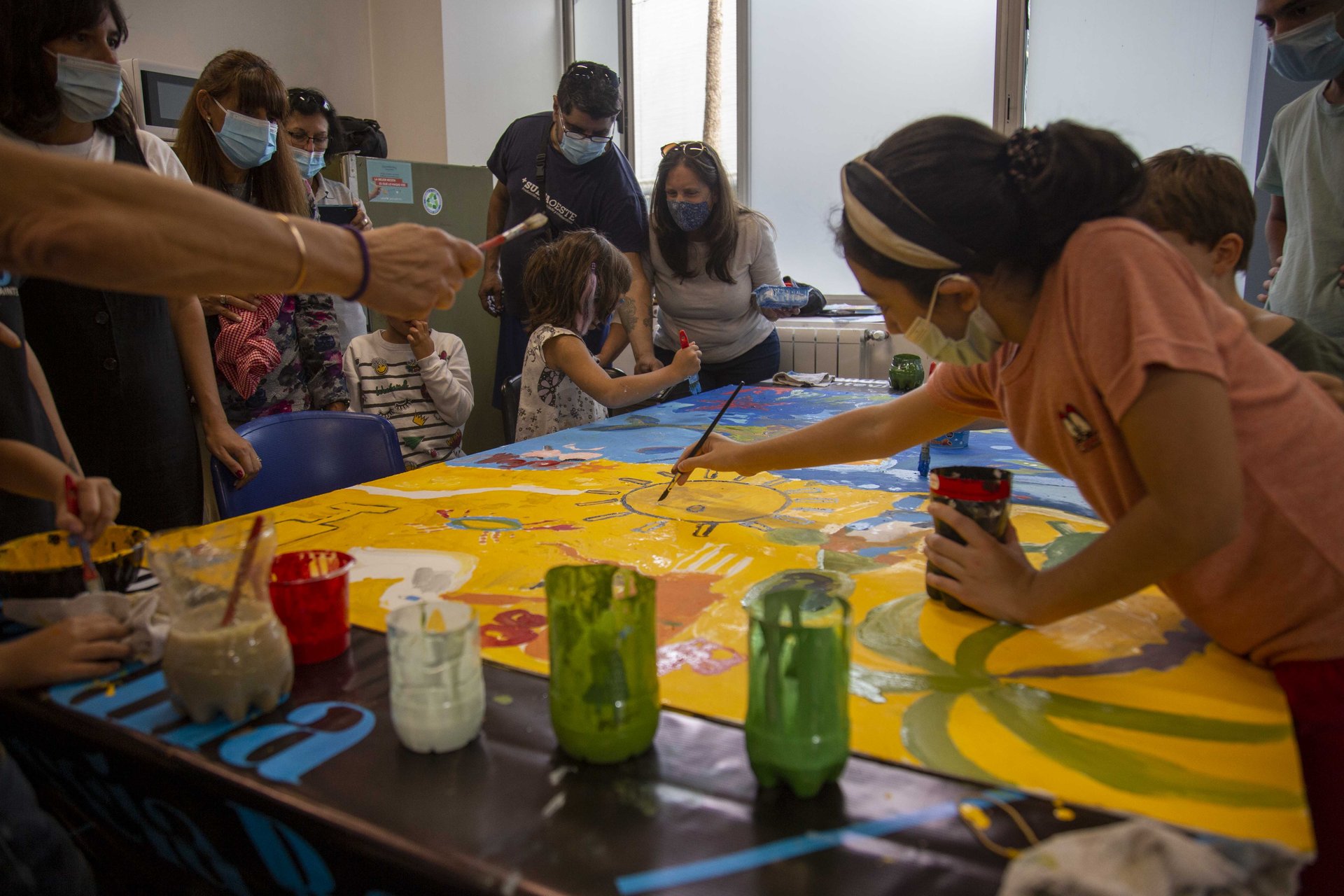 Reciclamos las colillas y pintamos