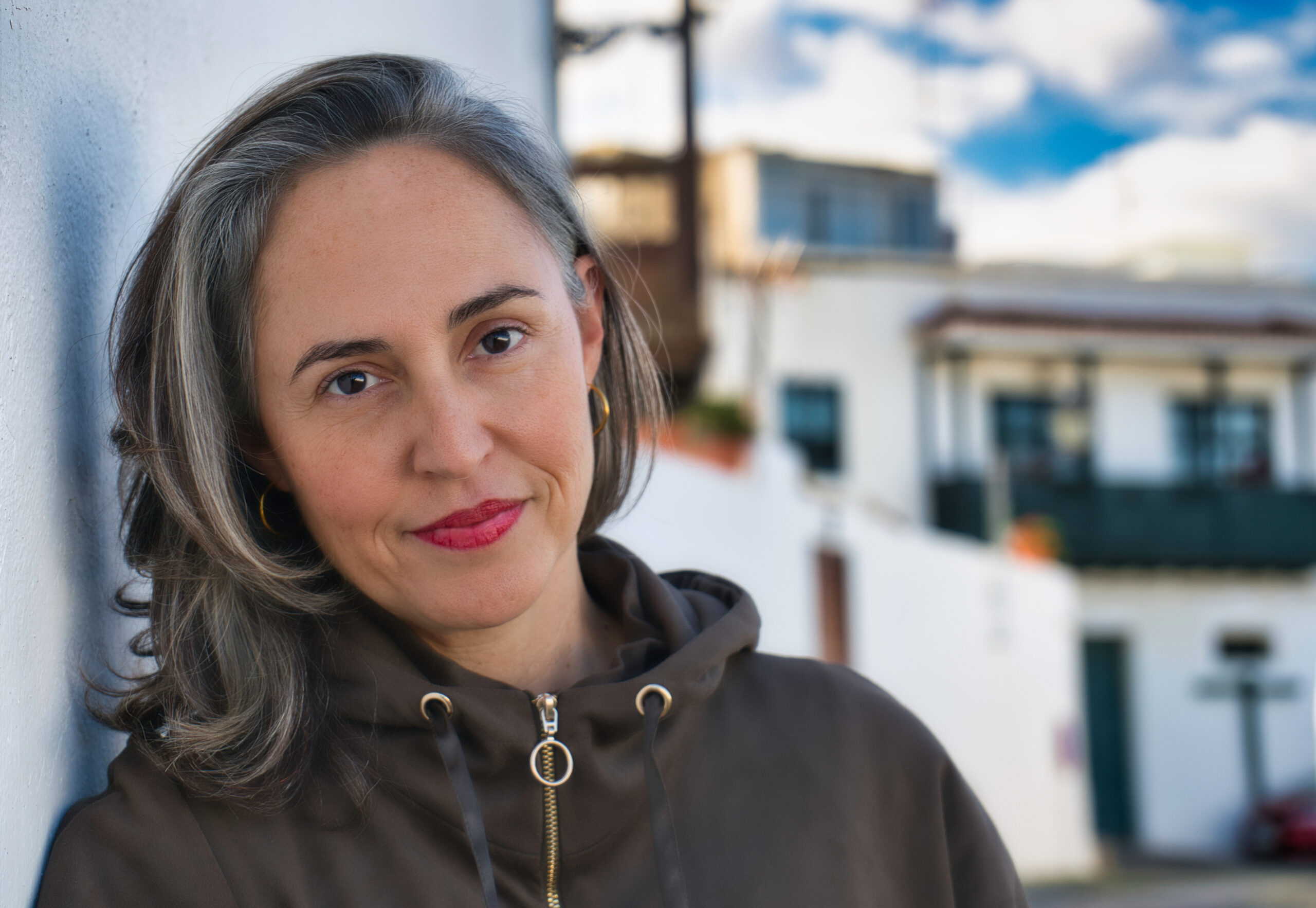 ÉL, de las tinieblas a la luz